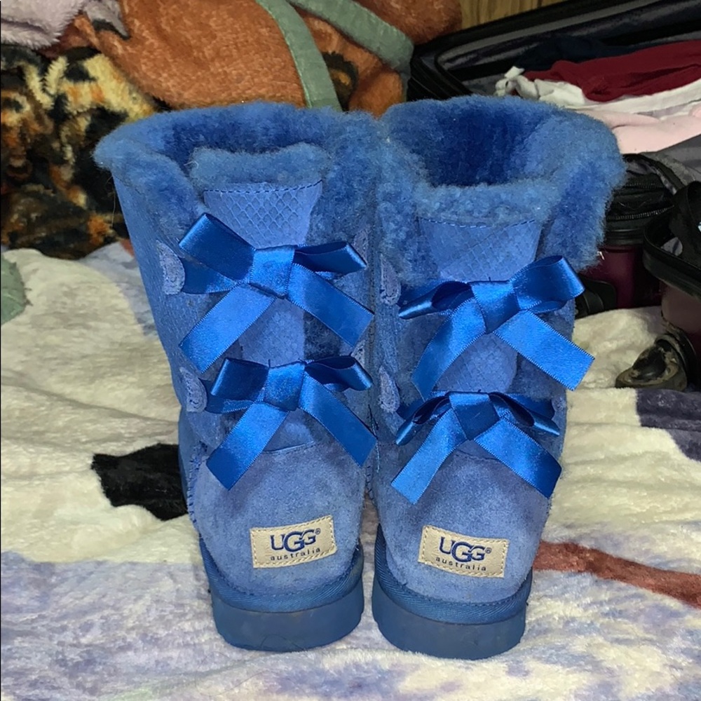 Uggs - Picture 2 of 3